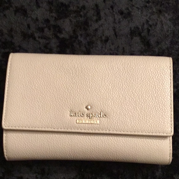 Kate Spade leather clutch wallet - Picture 1 of 8